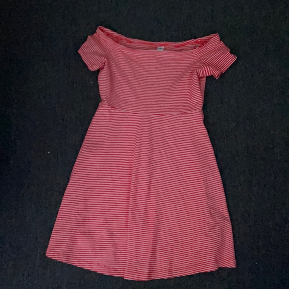 a red and white strapless dress